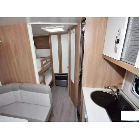 Trailer In With Barbeque And Wifi *